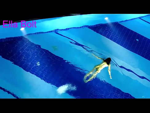 ❤️ Saya tidak boleh berhenti menonton, berambut perang muda ditangkap berenang bogel di kolam peranginan ELLA BOLT Video seks pada ms.pornovore.ru ❤